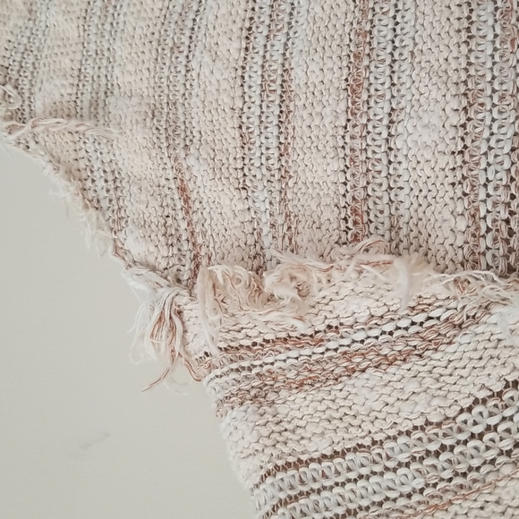 Free People boxy sweater raw hem yarn fringe - size S Peach creme - Picture 4 of 5